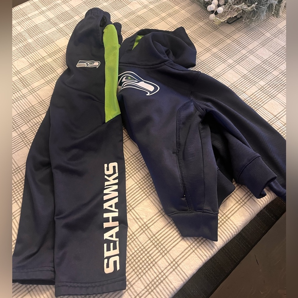Seattle Seahawks hoodie and pants